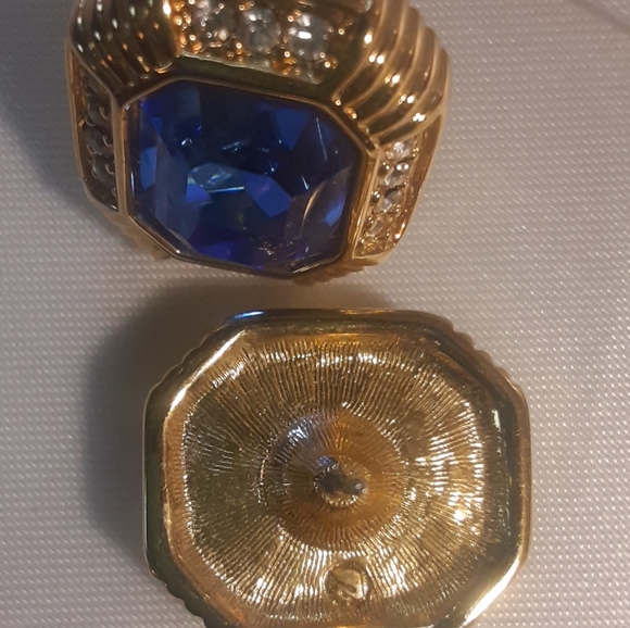 RARE c1988 SWAVORSKI ROYAL BLUE & CLEAR CRYSTAL EARRNGS ~ octagon shaped - Picture 2 of 5